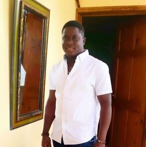 Meet your Posher, Claude